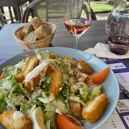 Logis Le Bocage Hotel