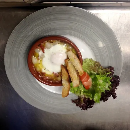 Logis Le Bocage Hotel