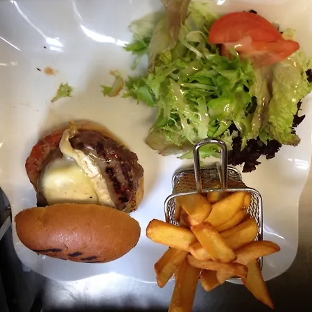 Hotel Logis Le Bocage 2*