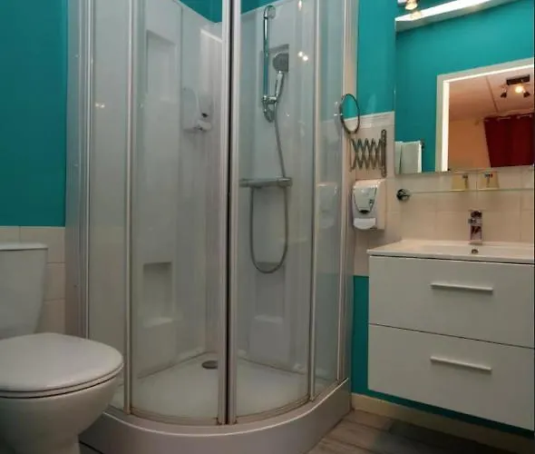 ホテル Logis Le Bocage モンマロー